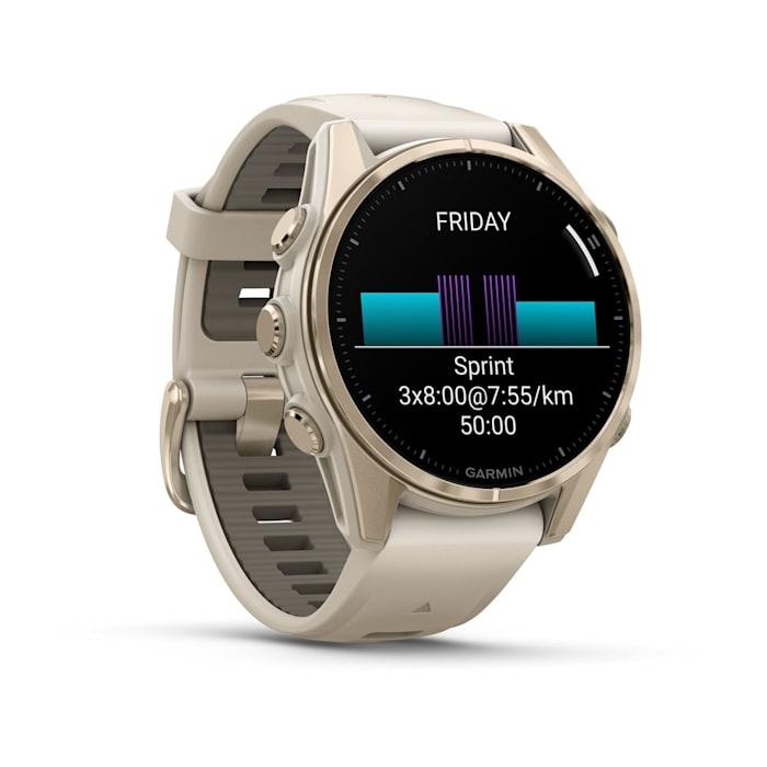 Fēnix® 8 - 43 mm, AMOLED, saphir, or doux avec bracelet en silicone gris brouillard/grès foncé