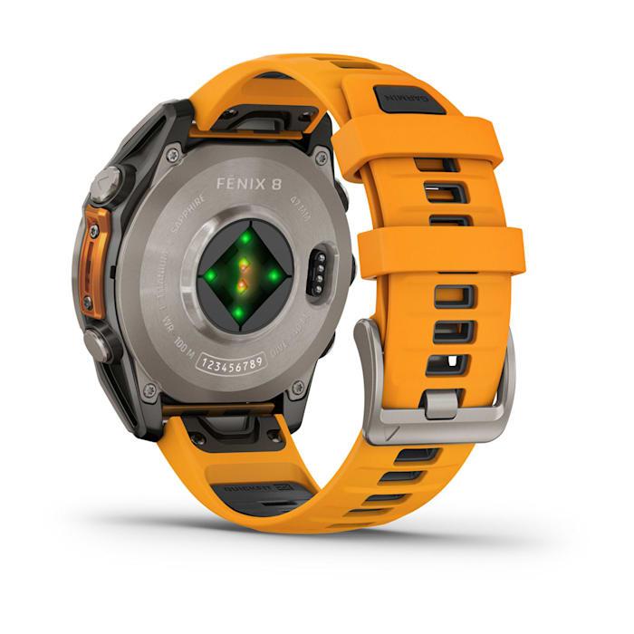 Fēnix® 8 - 47 mm, AMOLED, saphir, titane avec bracelet en silicone Spark Orange/Graphite