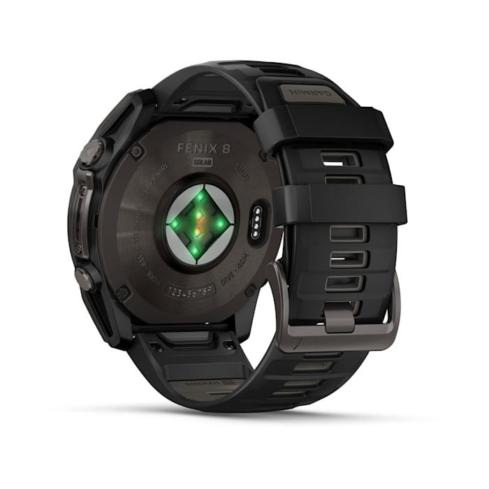 Fēnix® 8 - 51 mm, solaire, saphir, titane, DLC gris carbone avec bracelet en silicone noir/gris galet