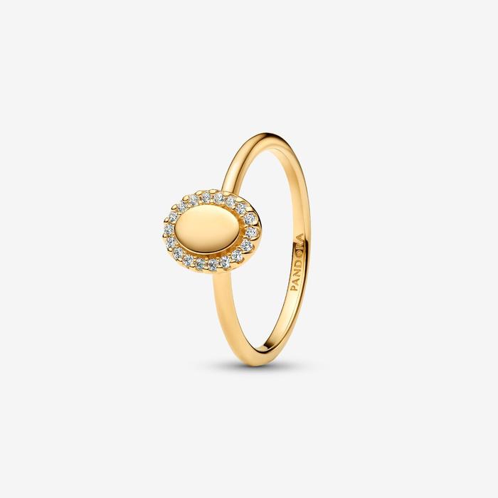 Oval and Pavè Ring to be Engraved