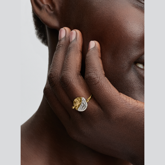 Anello Medallion Sole e Luna "Per Aspera Ad Astra" Reversibile