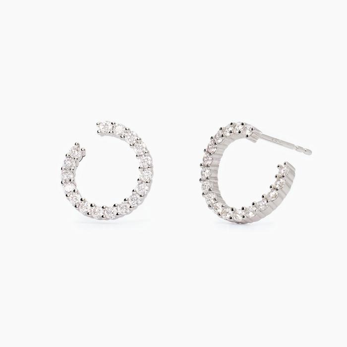 Boucles d'oreilles futuristes en argent et zircone