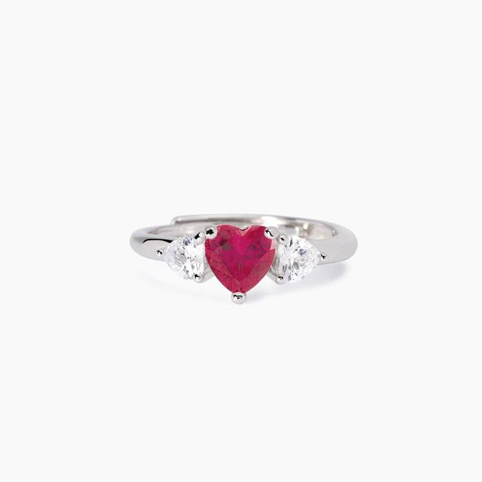 Jolie bague en rubis synthétique taille cœur