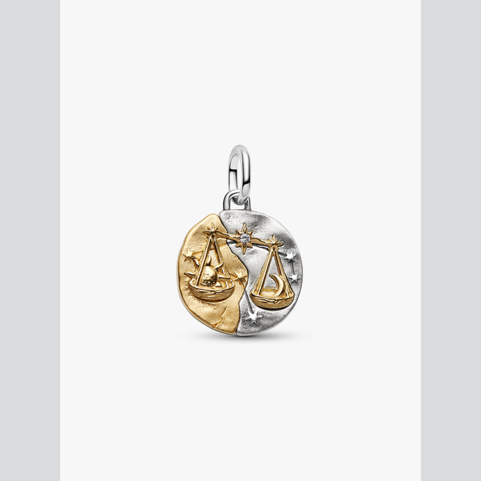 Charm Medallion Bilancia