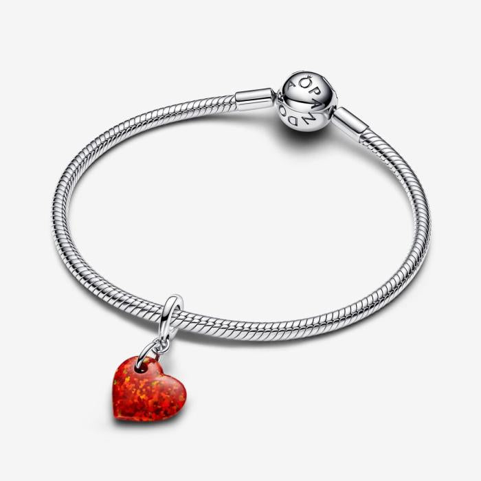 Pendentif en forme de cœur en opale rouge