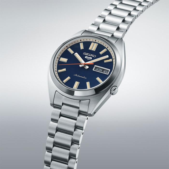 Montre automatique Seiko 5 à 3 aiguilles