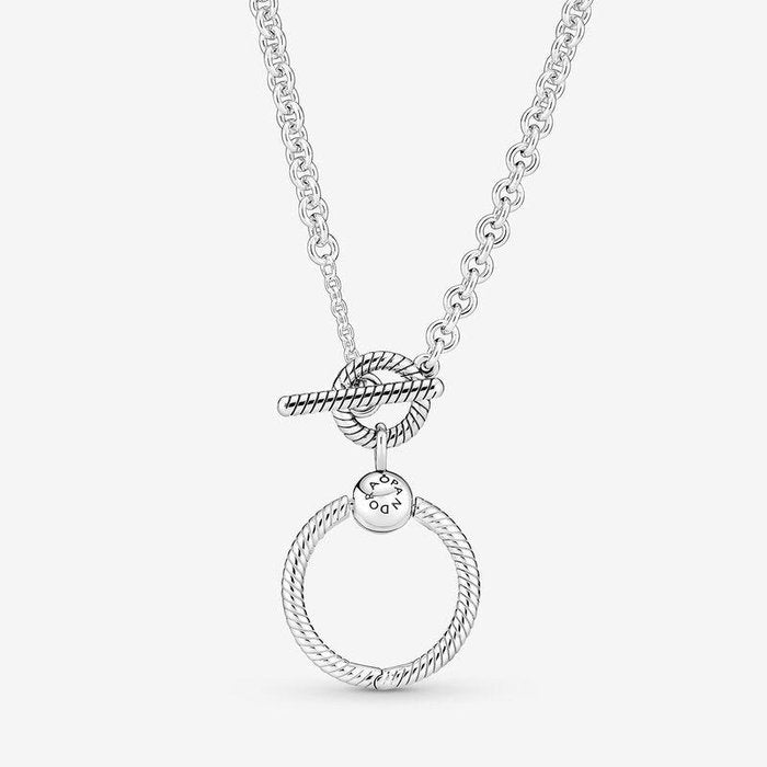 Collier avec fermoir pendentif T et O