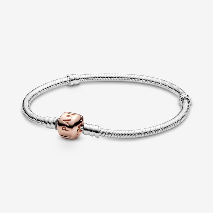 Bracelet Moments