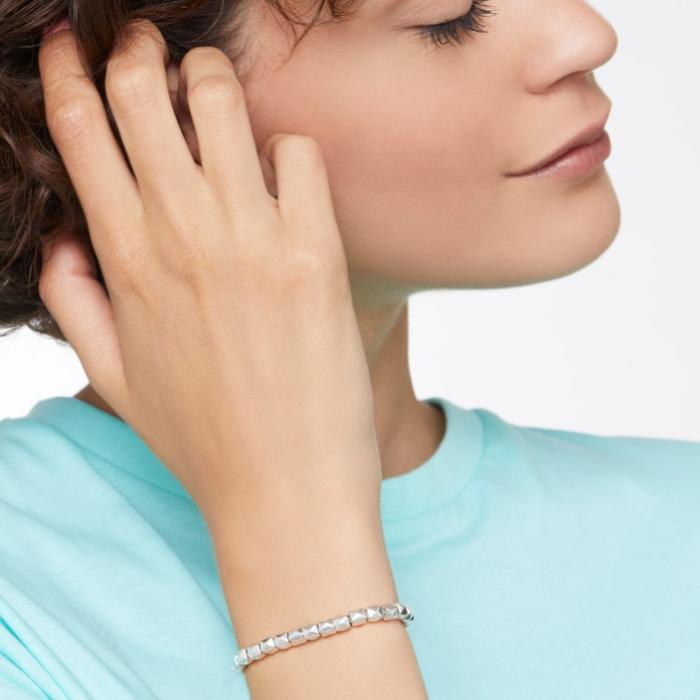 BRACELET À CLOUS