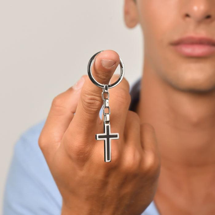 PORTE-CLÉS HOMME EN ACIER AVEC CROIX NOIRE