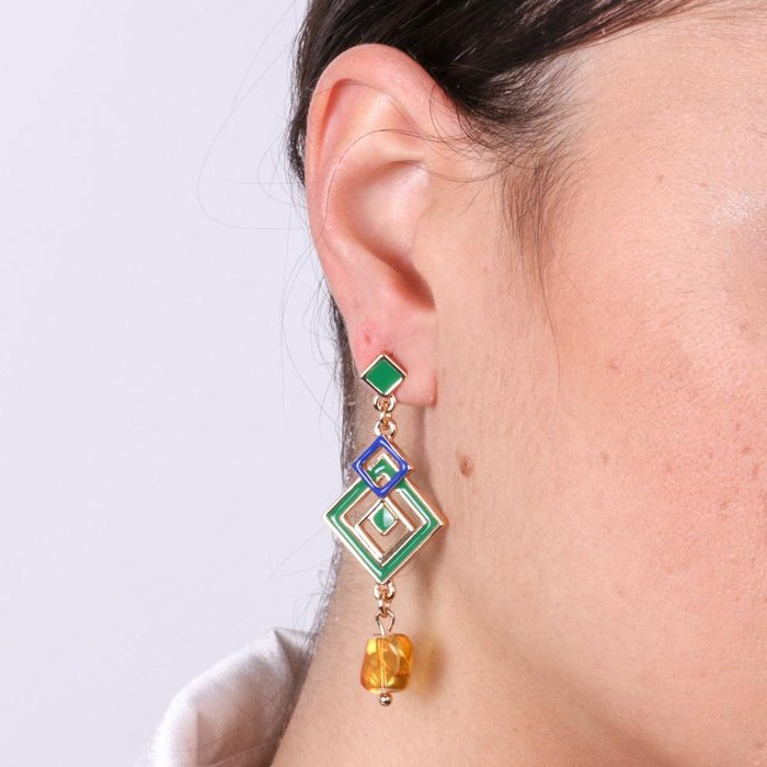 Boucles d'oreilles en métal avec pendentif en pierre