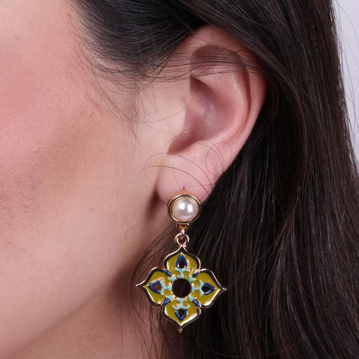 Boucles d'oreilles en métal avec pendentif croix orné de majolique