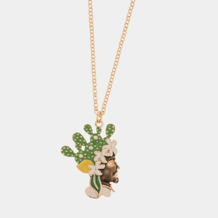 Collier en métal avec pendentif tête de Maure avec émaux colorés et cristaux