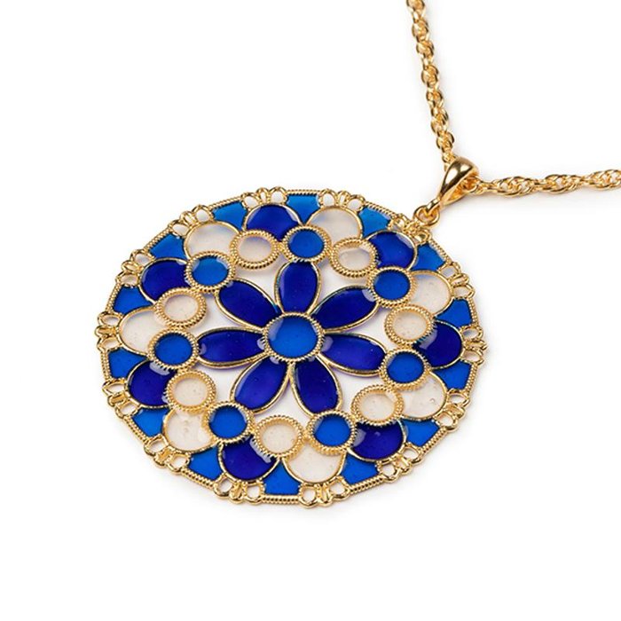 Pendentif rond en dentelle bleue