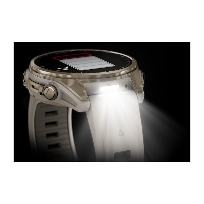 Fēnix® 8 - 43 mm, AMOLED, saphir, or doux avec bracelet en silicone gris brouillard/grès foncé