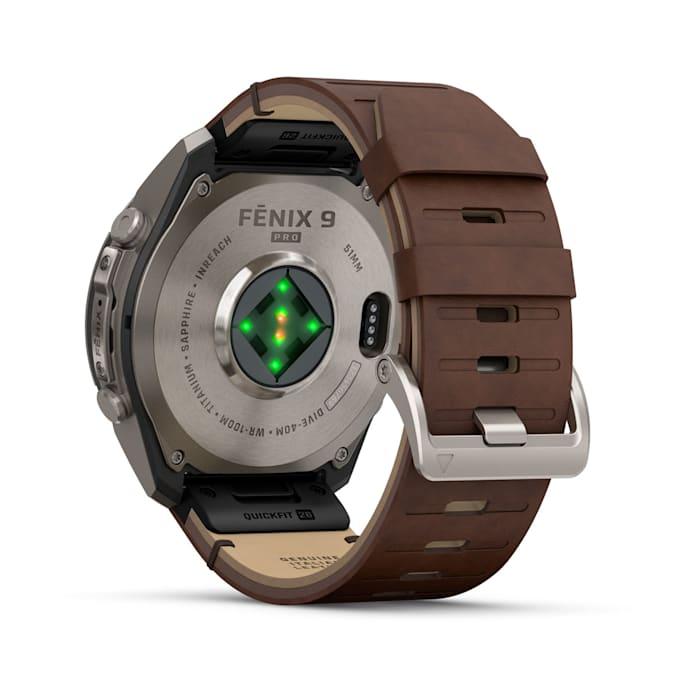 Fenix 9 Pro – inReach, 51mm, Titanio con cinturino in pelle Walnut - 010-04337-41