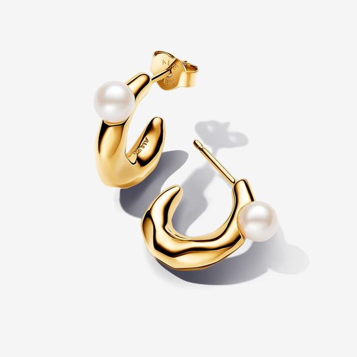 Sinuous Line Open Hoop Earrings with Cultured Freshwater Pearl