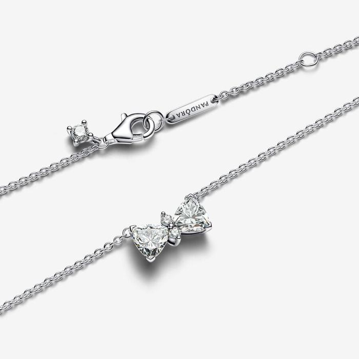 Collier nœud brillant