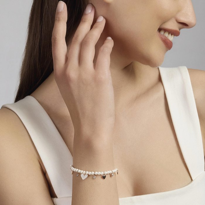Bracciale con perle conchiglia e charms ONE LOVE