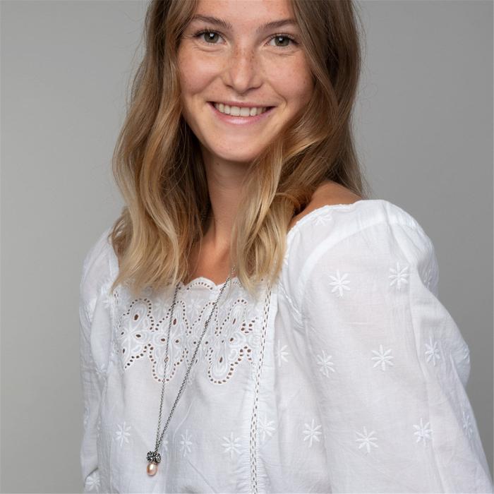 Collier en argent avec perle rose