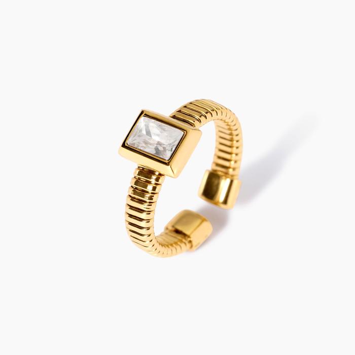 Golden tubogas ring with zirconia