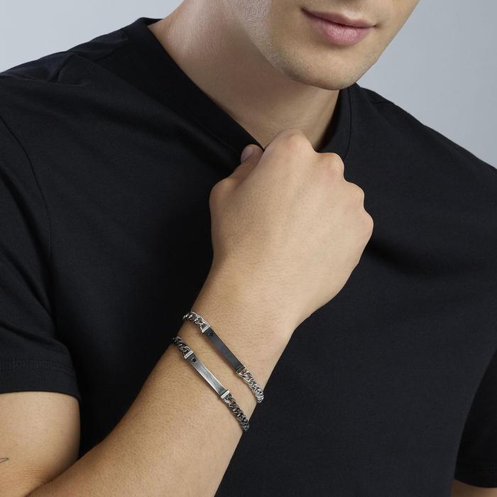 Bracciale in acciaio con piastra centrale Style 17