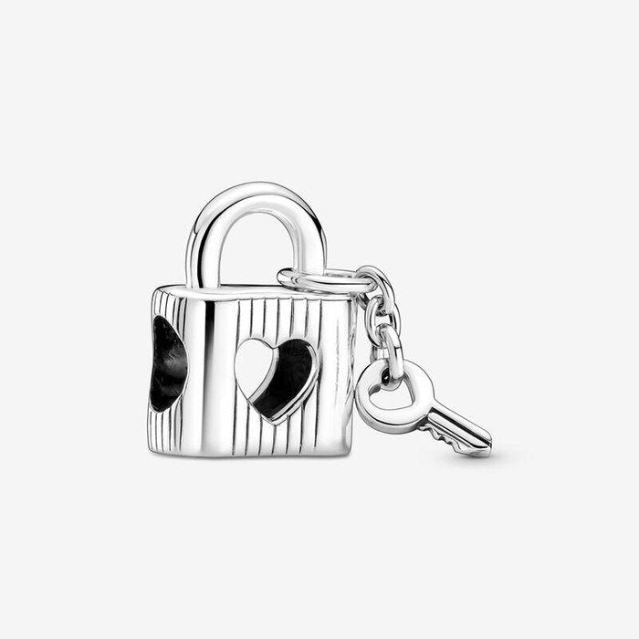 Cadenas et clé à breloques « Sois à moi »