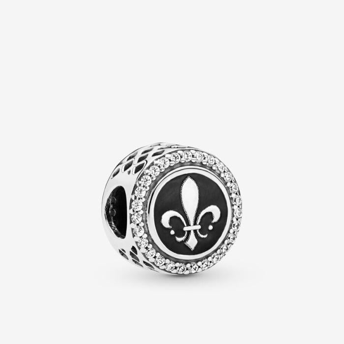 Charm Lys ajouré