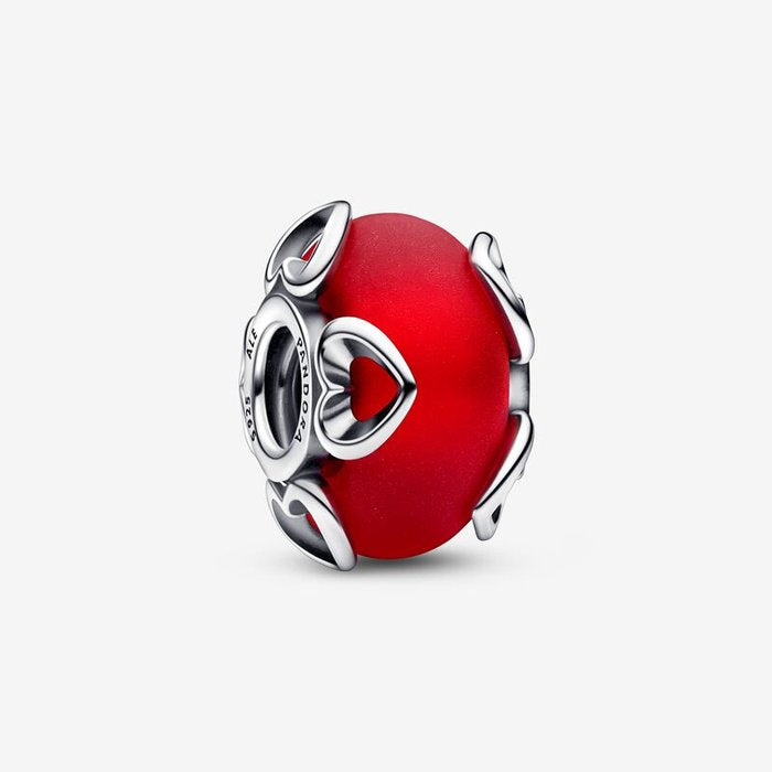 Breloque en verre de Murano rouge et cœurs
