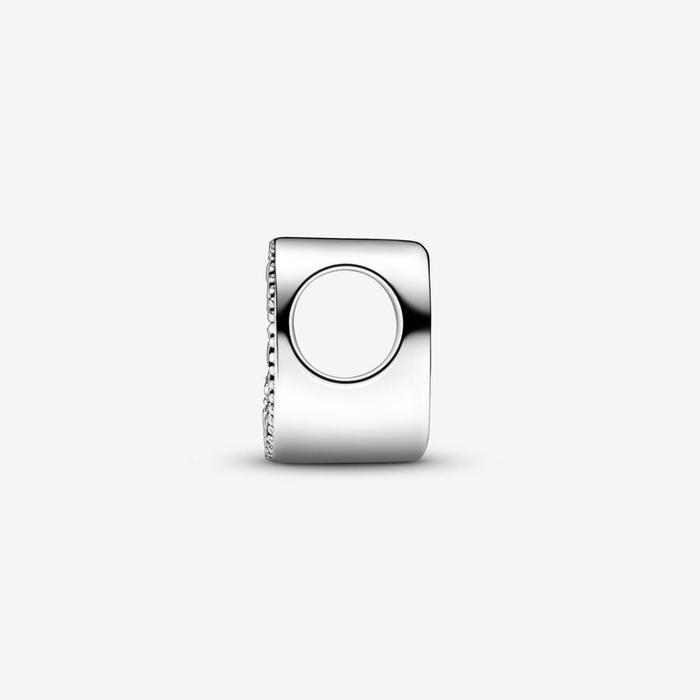 Charm Lettera U