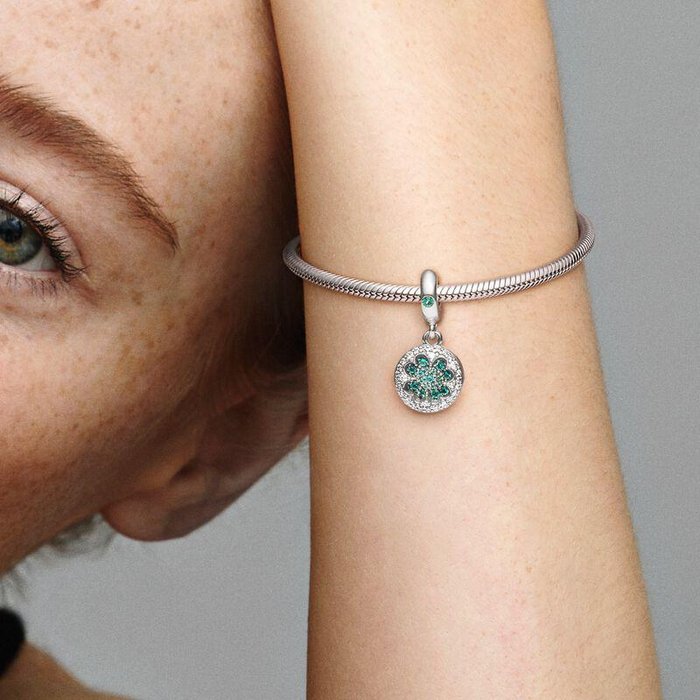 Pendentif trèfle à quatre feuilles vert