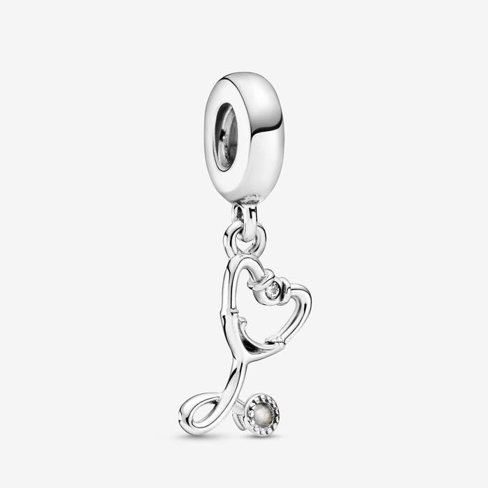 Pendentif stéthoscope en forme de cœur