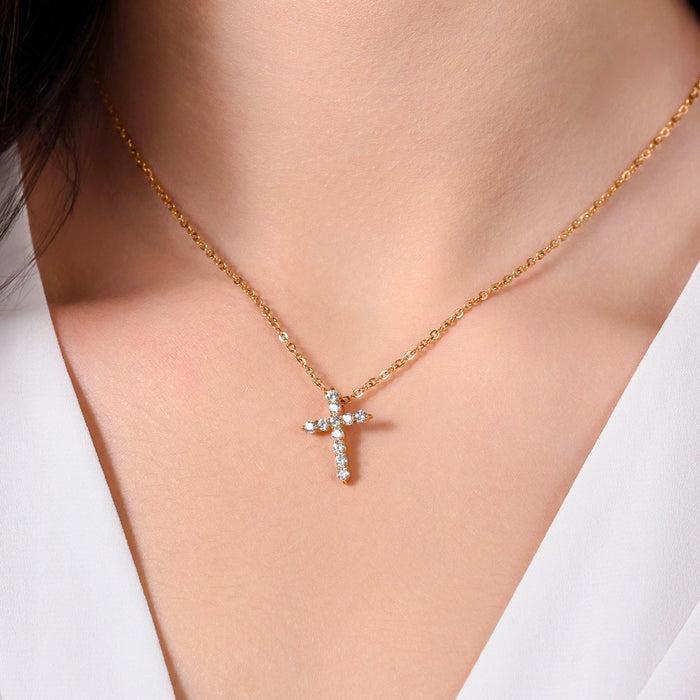 COLLIER FEMME EN ACIER DORÉ IP AVEC CROIX EN ZIRCON BLANC