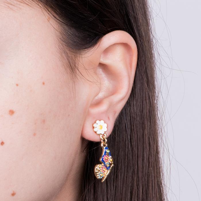 Metal earrings with colored butterfly and daisies