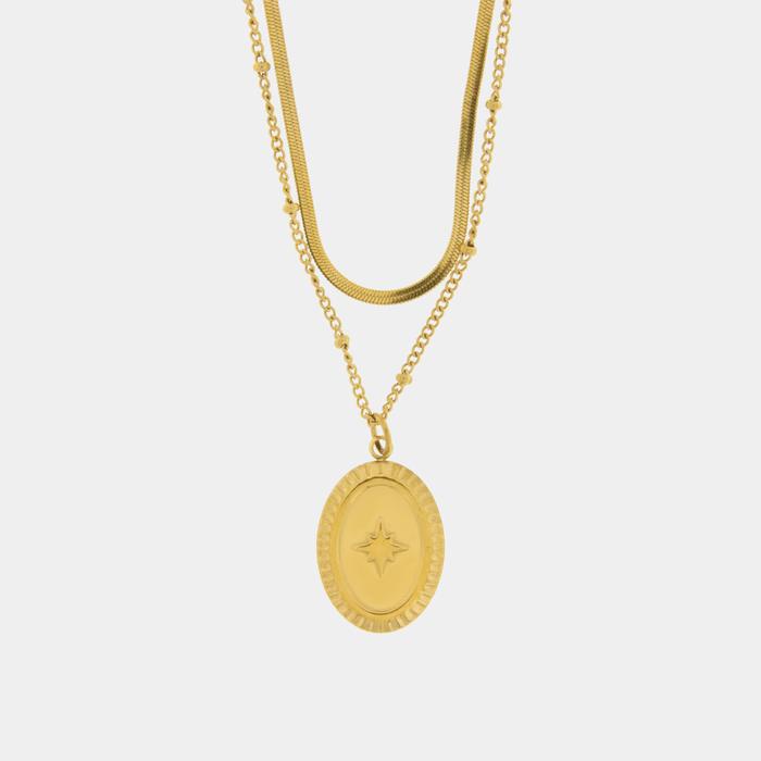 Collier double chaîne en acier avec médaille