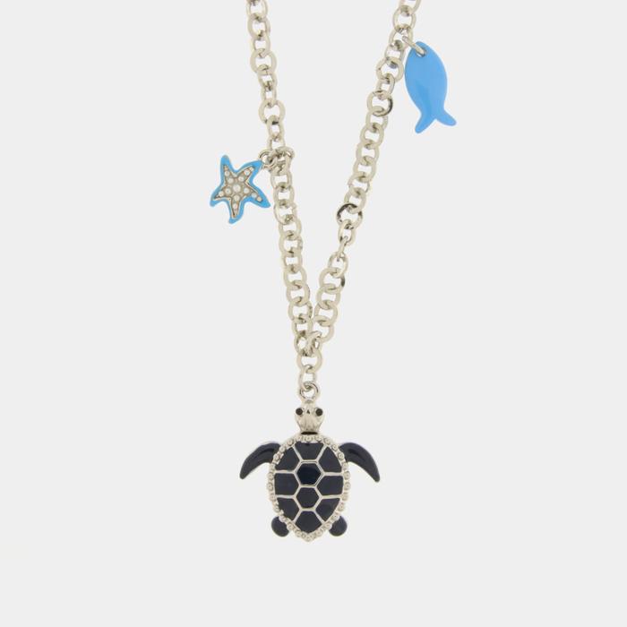 Collier en métal avec tortue bleue, poisson et étoile de mer