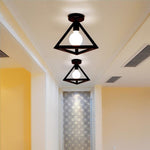 Lámpara de Techo Industrial Negra Triangular Steampunk - Plafonnier Dormitorio - Vignette | Steampunk Store