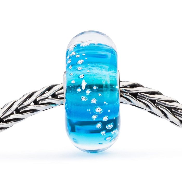 Traces of Silver, Turquoise