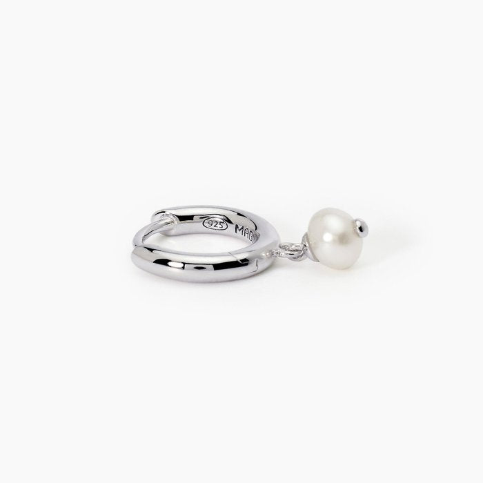 Mono hoop earring with pendant cultured pearl MONOMANIA