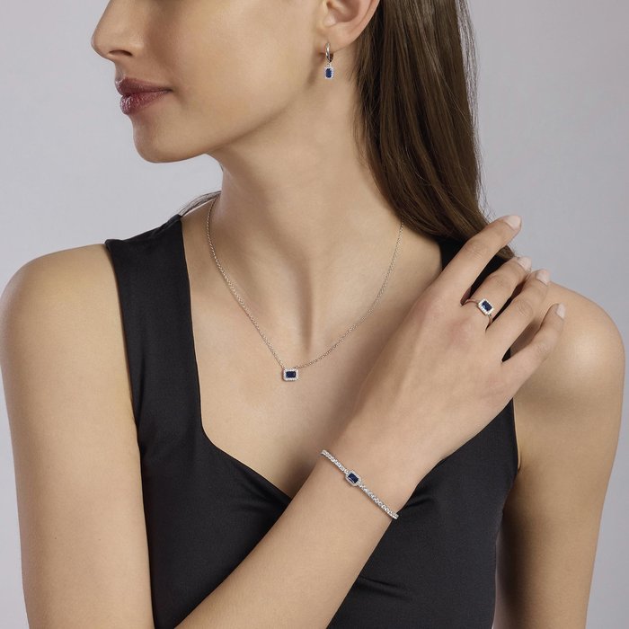 Anello in argento con zaffiro sintetico e zirconi COOL OR RÉTRO?