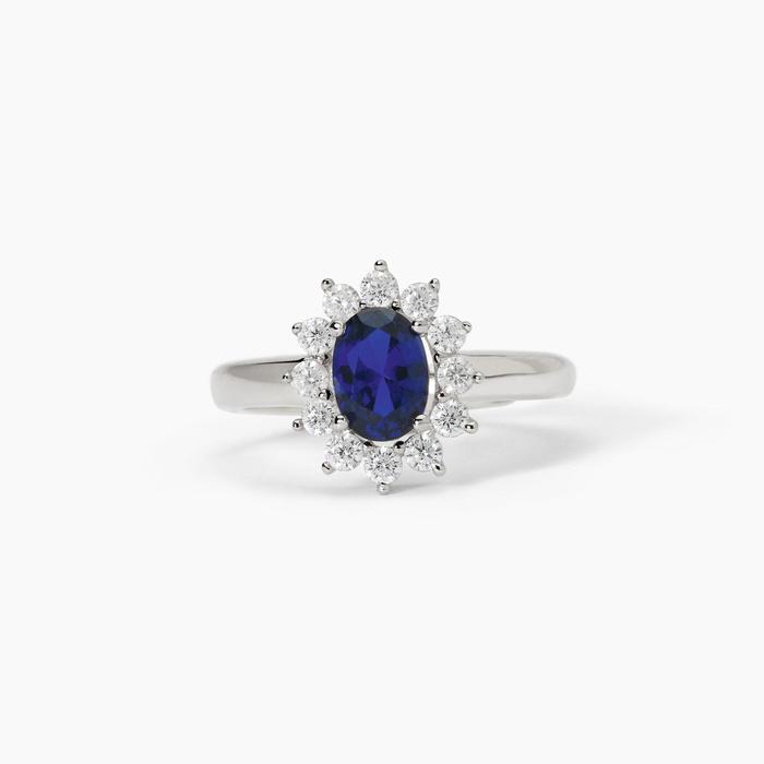 Silver ring with oval synthetic sapphire COOL OR RÉTRO?