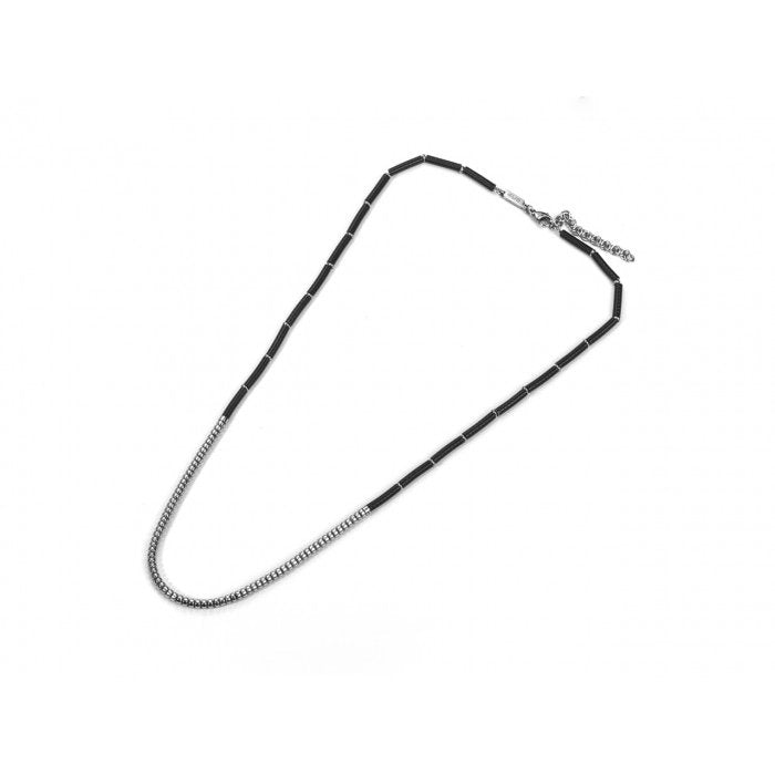 Collier à segments noirs