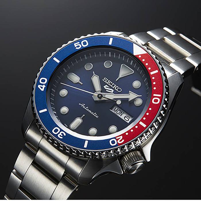 Montre automatique à 3 aiguilles SEIKO 5 SPORTS
