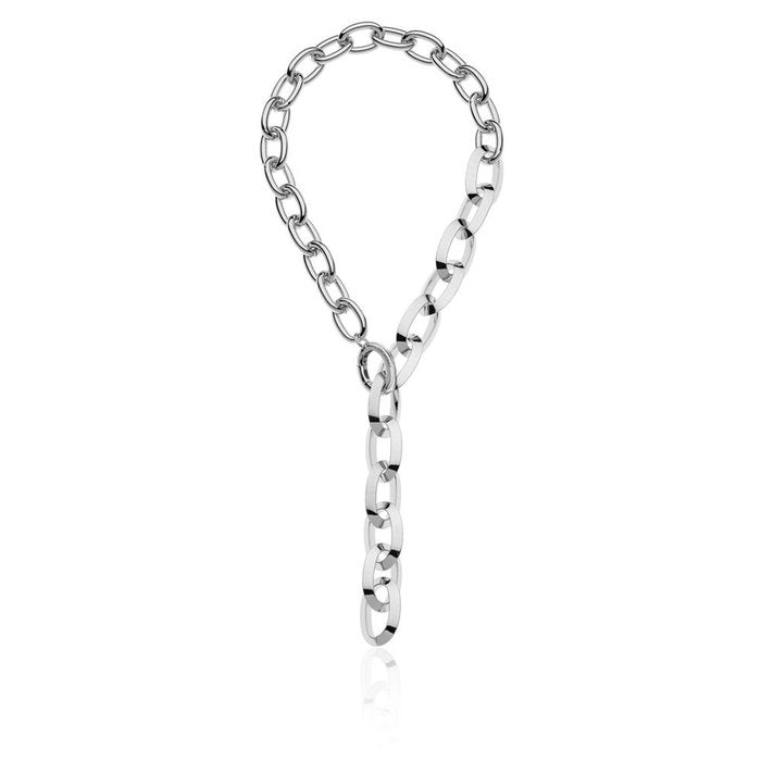 Necklace with oval and triangular links