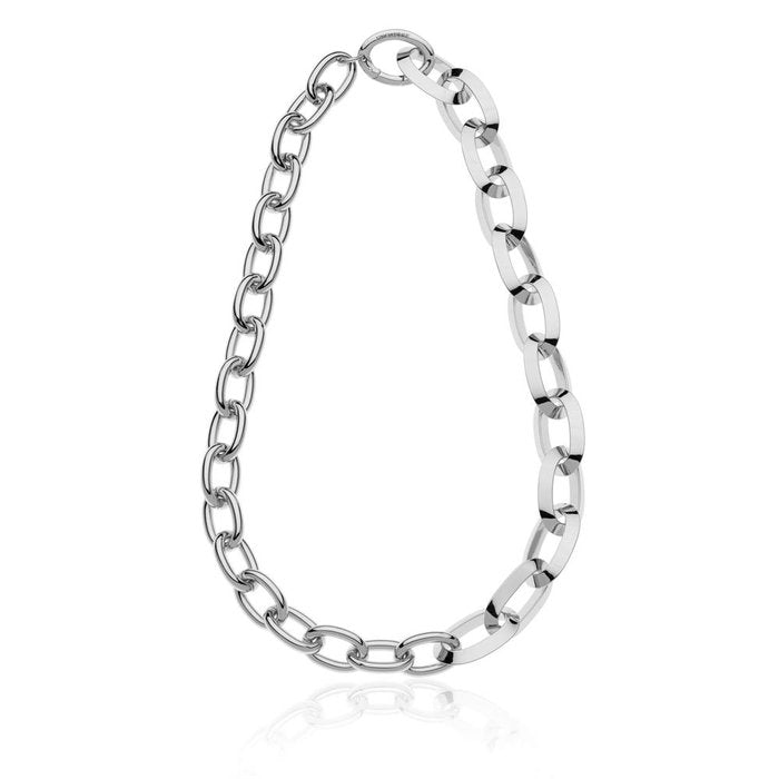 Necklace with oval and triangular links