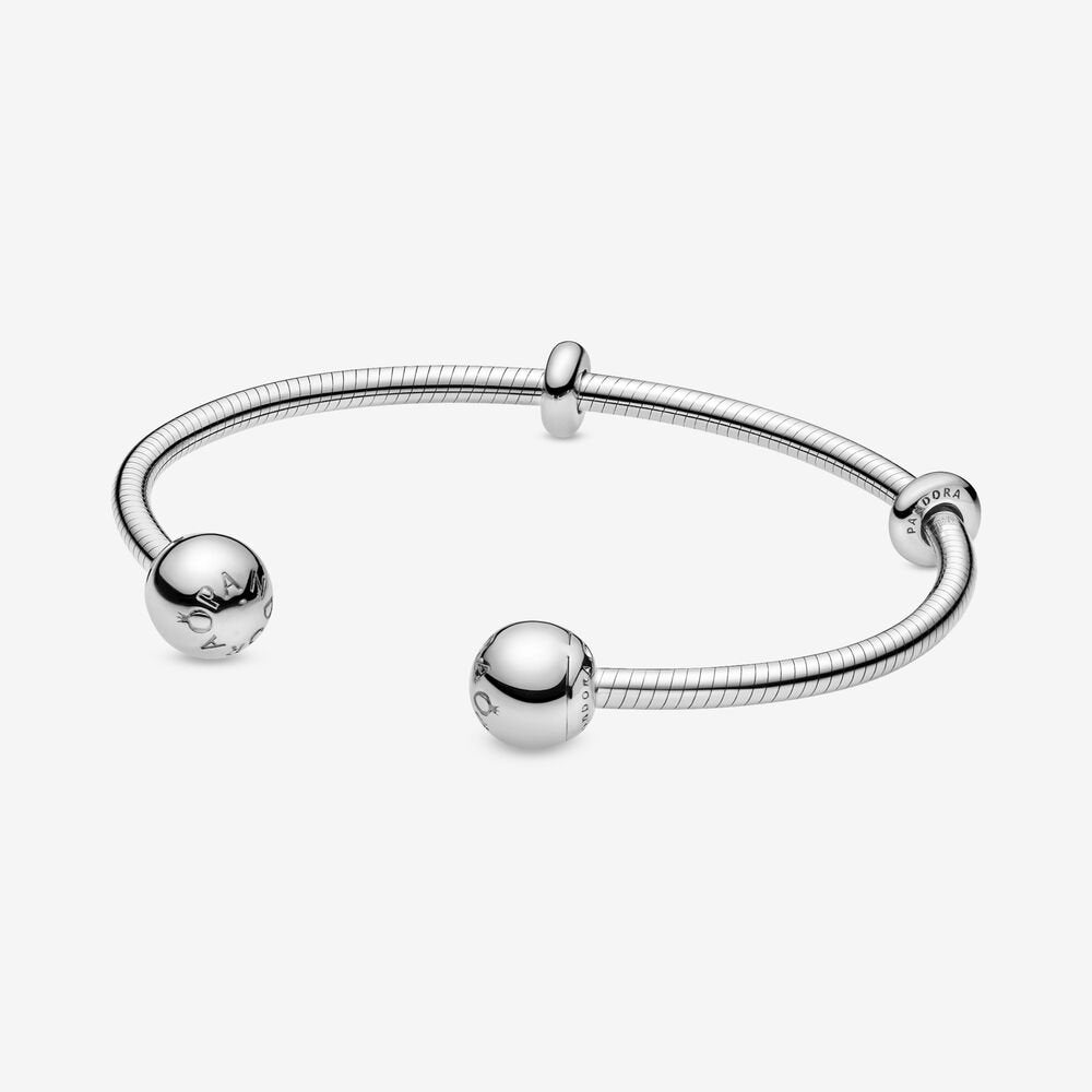 Bracelet rigide ouvert en maille serpent Pandora Moments 