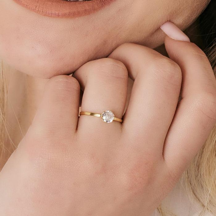 BAGUE SOLITAIRE FEMME EN ACIER AVEC CRISTAL BLANC