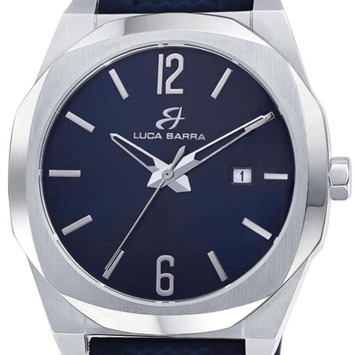 Montre avec boîtier en acier