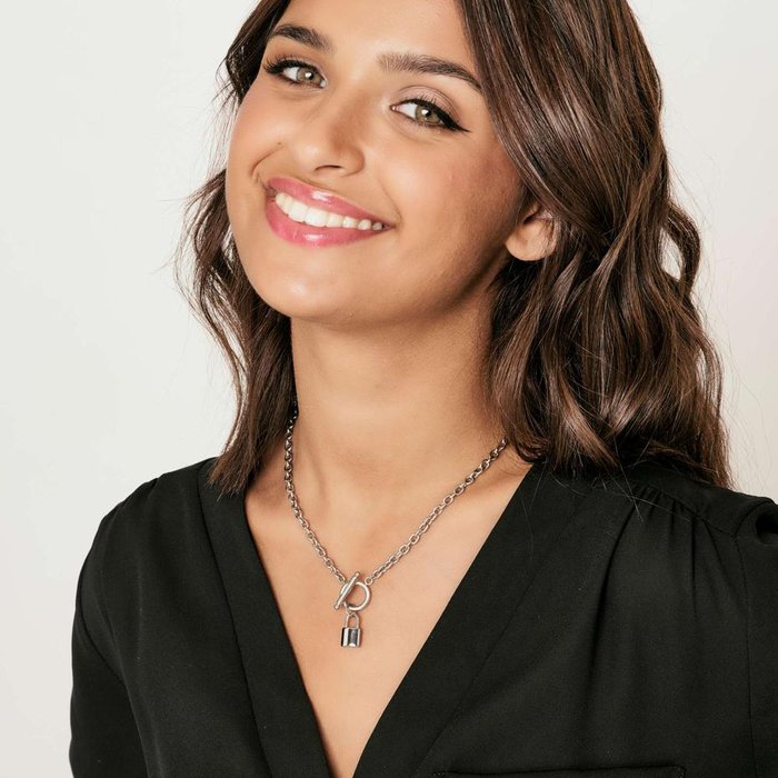 Steel necklace