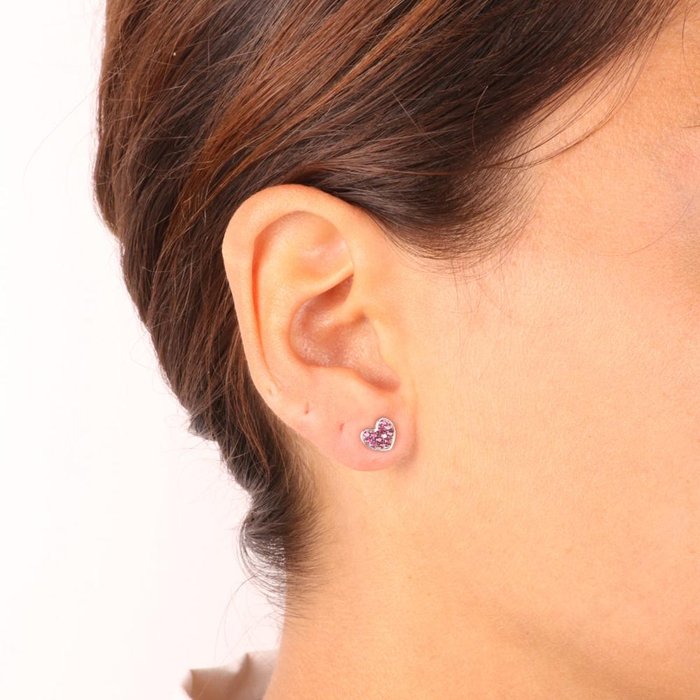 Boucles d'oreilles en argent 925 en forme de cœur ornées de zircones fuchsia